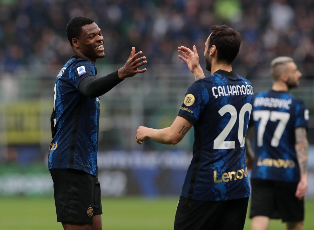 Inter grijpt weer de koppositie in de Serie A door makkelijke thuiszege op AS Roma