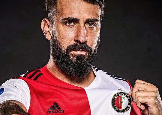 Feyenoord heeft eindelijk nieuwe spits binnen: 'Kan er meteen staan door zijn ervaring'