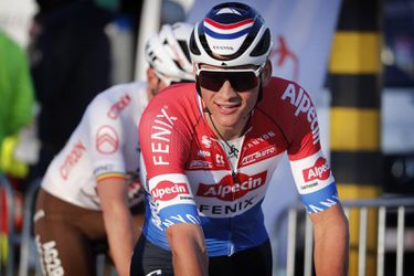 Geen winst, wel een hoofdrol voor Mathieu van der Poel: 'Heb de goede flow te pakken'