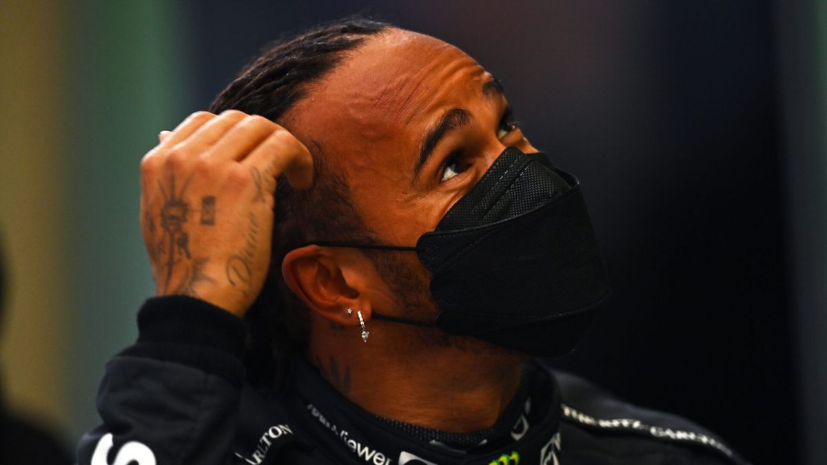 Stewards tonen GEEN genade: DIT is de straf voor Lewis Hamilton
