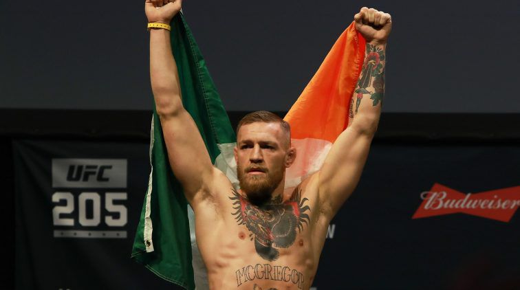 McGregor klaar voor strijd met Mayweather: 'Ik ga het boksen overnemen'