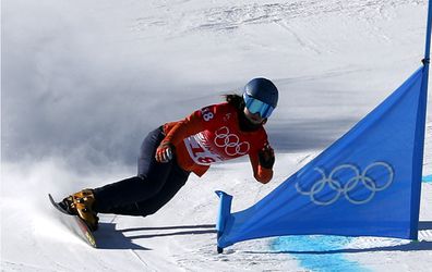 Michelle Dekker naar kwartfinale op de snowboard parallel reuzenslalom