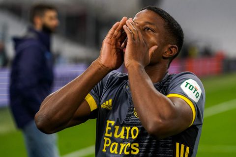 Technisch directeur Arnesen bevestigt: Feyenoord akkoord met Manchester United om Malacia