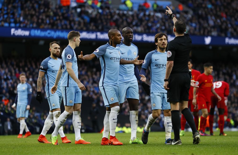 Manchester City wacht grote boete voor protesterende spelers
