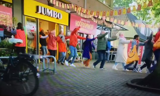 Jumbo stopt WK-reclame met bouwvakkers na ophef: 'Nooit onze bedoeling geweest'