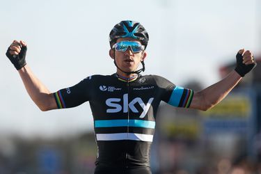 Kwiatkowski wint Milaan - San Remo na sprint met Sagan
