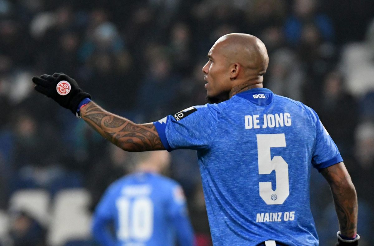 Nigel de Jong wint met Mainz, Haller verslaat Verhaegh (video's)