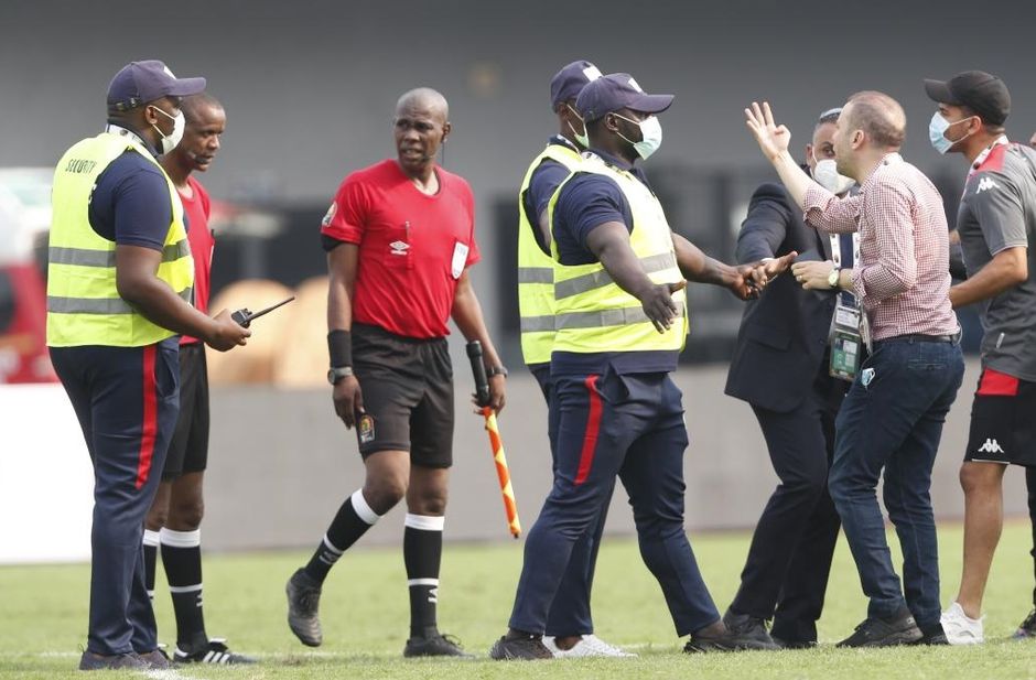 Waarom die Afrika Cup-scheidsrechter 2 keer te vroeg affloot bij Tunesië - Mali