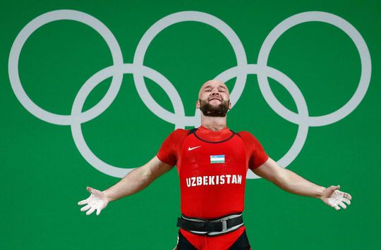 Olympische kampioenen gewichtheffen geschorst vanwege dopinggebruik