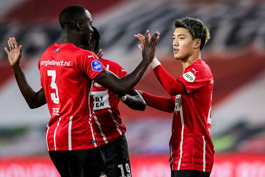 Ritsu Doan ritselt het: PSV wint ondanks keeper Joël Drommel van Fortuna in bekertoernooi