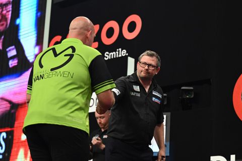 Dit is de tegenstander van Michael van Gerwen in halve finales Premier League-'Final Night'