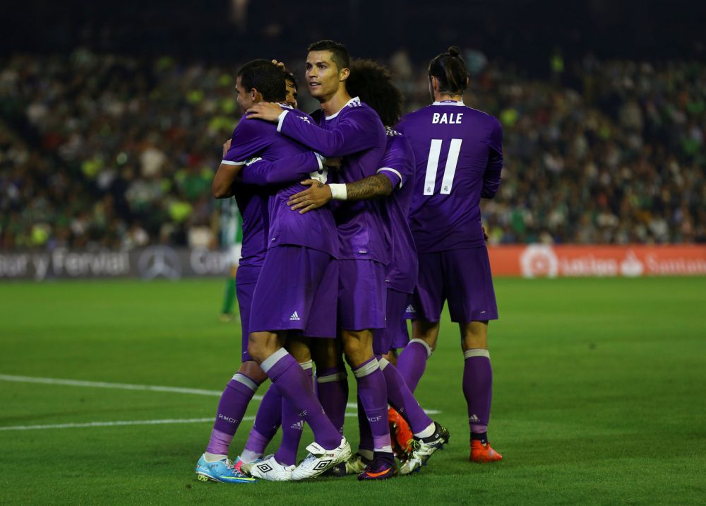 Real Madrid geeft Betis in eigen huis flink pak slaag