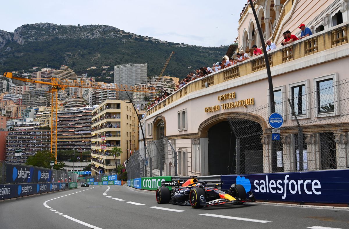 Ook regen kan Max Verstappen niet van zege houden in Monaco