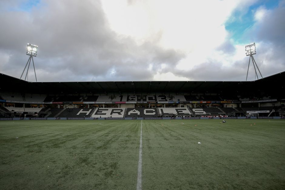 Heracles is 3de Eredivisieclub die selectie op stand-by zet