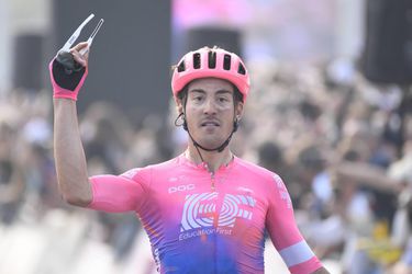 Bettiol vol ongeloof na eerste profzege in RVV: 'Ik weet niet hoe dit mogelijk is'