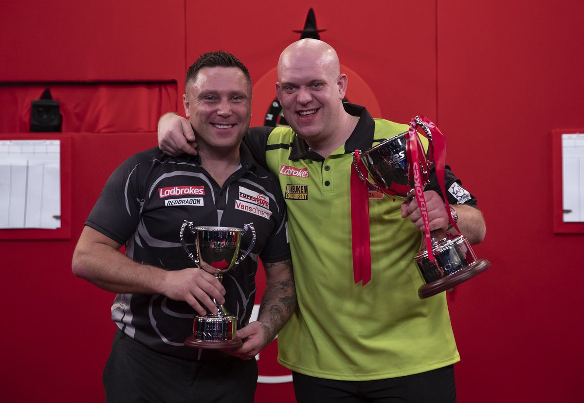 Van Gerwen wint titanengevecht van Price in UK Open-finale