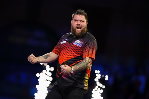 Aanval van James Wade komt te laat: Michael Smith gaat naar WK-finale