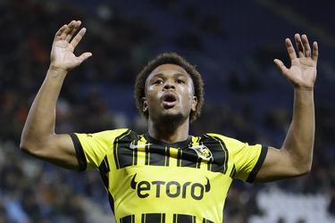 🎥 | Dit is waarom Vitesse-topschutter Loïs Openda niet in de basis staat tegen Tottenham