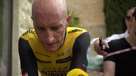 Van Emden he-le-maal kapot na Giro-tijdrit (video)