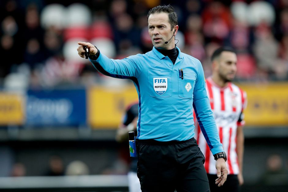 Dit verdienen Eredivisie-scheidsrechters per jaar 💰