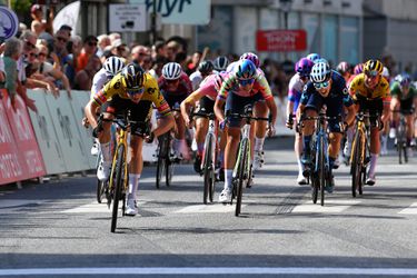 🎥 | 4 uit 6! Marianne Vos sprint naar winst slotetappe Ronde van Scandinavië