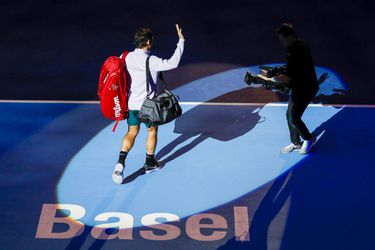 Federer wint simpel bij rentree in 'zijn' Basel