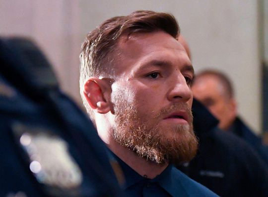 McGregor betaalt 40.000 piek en is weer uit de bajes