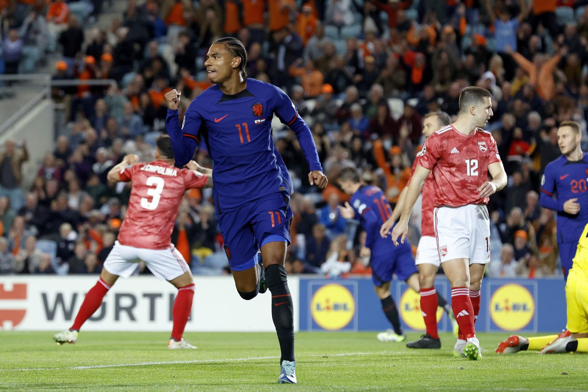 🎥 | Calvin Stengs evolueert 1e goal voor Oranje tot 1e hattrick