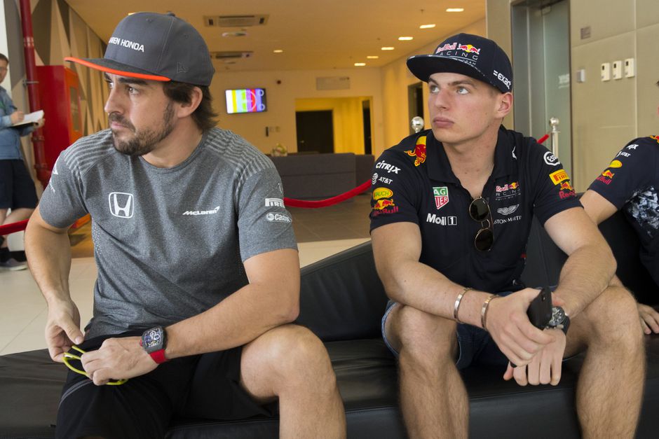 'Alonso wees stoeltje Gasly vorige maand af'