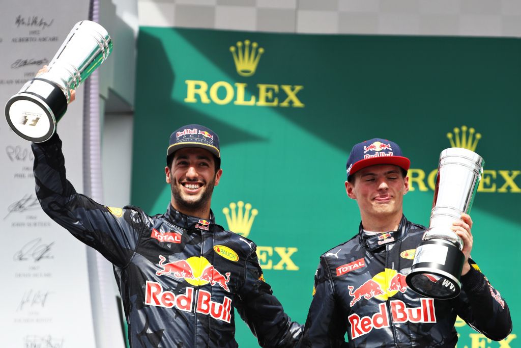 Lol met Ricciardo: 'Max is 2 keer zo goed als Senna'