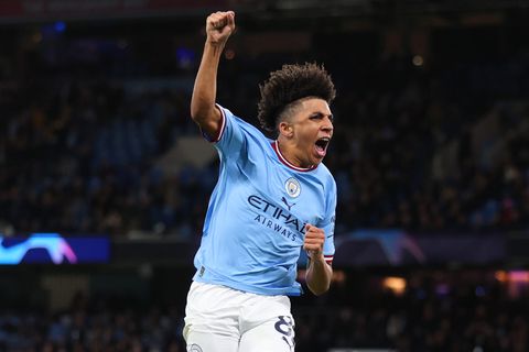 City buigt achterstand met hulp van 17-jarige om, Kopenhagen scoort toch nog tegen Dortmund