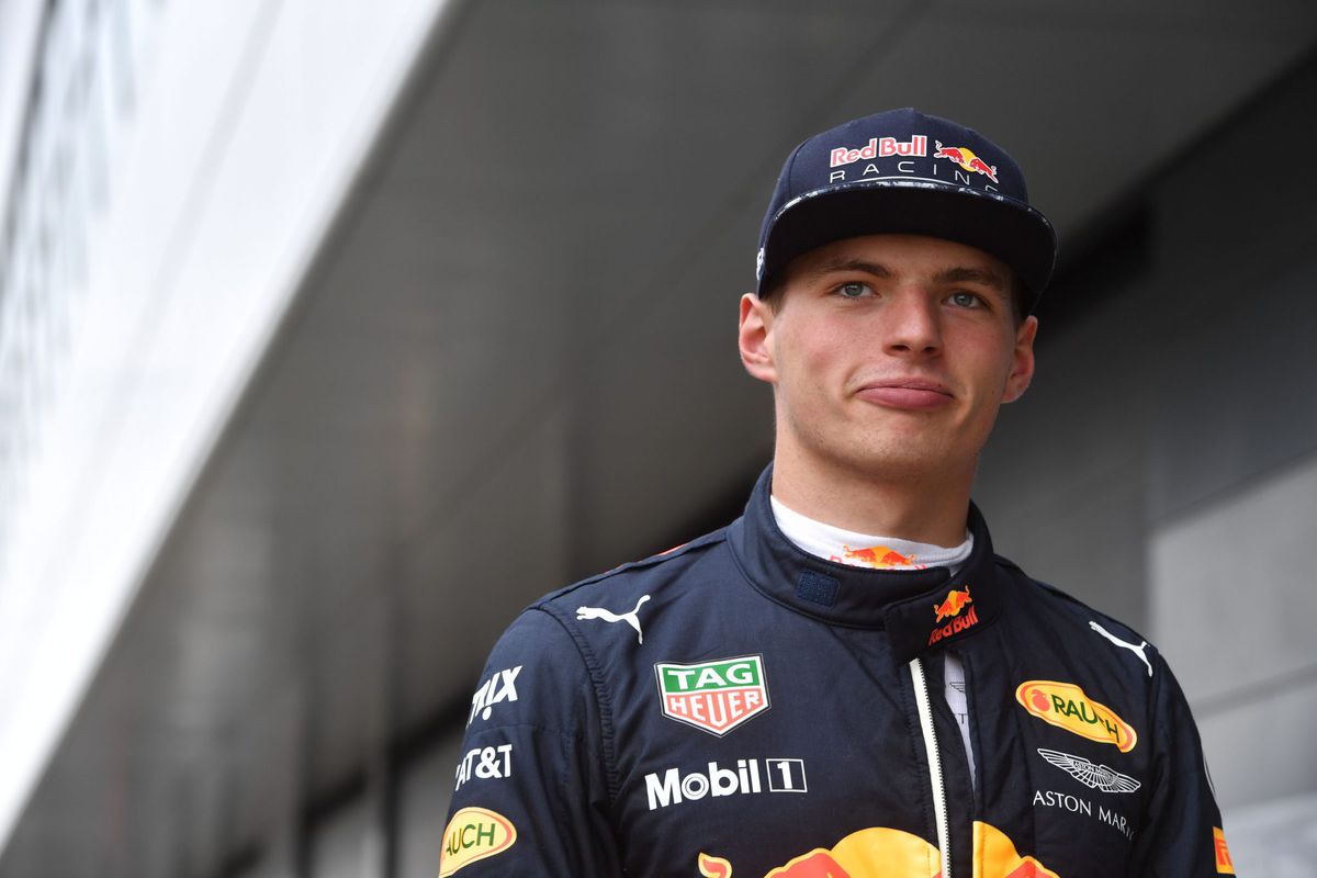 Max maakt excuses aan Ricciardo: 'Was niet mijn bedoeling' (video)
