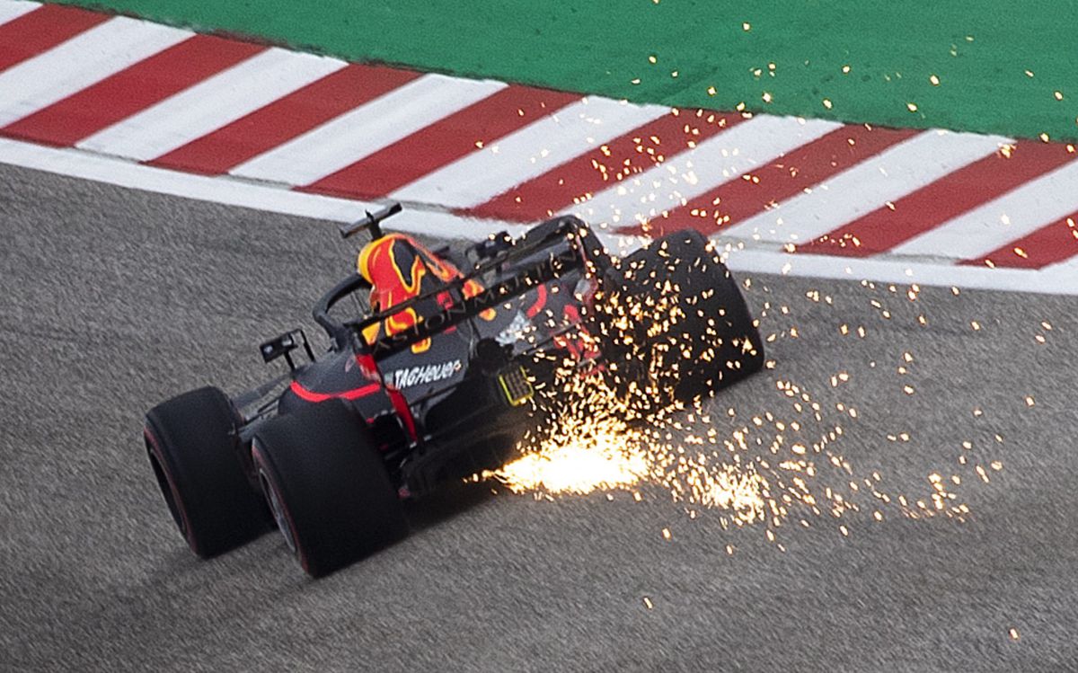 Ricciardo over kapotte accu: 'Het lijkt alsof ik geen greintje geluk meer heb'