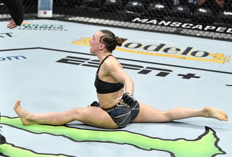 UFC-vechtster Vanessa Demopoulos verklaart perfecte splits: 'Ik was 13 jaar een stripper'