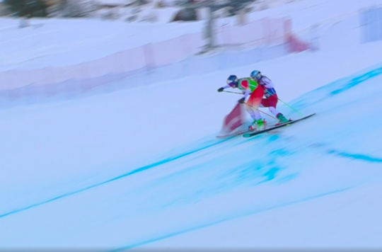 🎥 | Skiester Naeslund pakt WK cross-goud in Innichen na deze bizarre valpartij