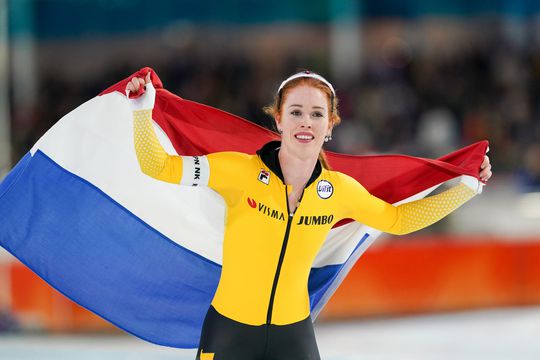 Antoinette de Jong is Nederlands schaatskampioene allround, Melissa Wijfje pakt WK-ticket