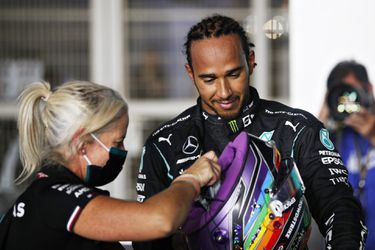 Lewis Hamilton ook met regenbooghelm in Saudi-Arabië: 'Ik wil hier helemaal niet racen'
