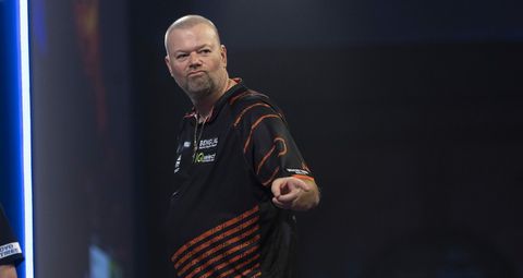Raymond van Barneveld REAGEERT voor het eerst sinds nederlaag: 'Ik kom sterker terug!'