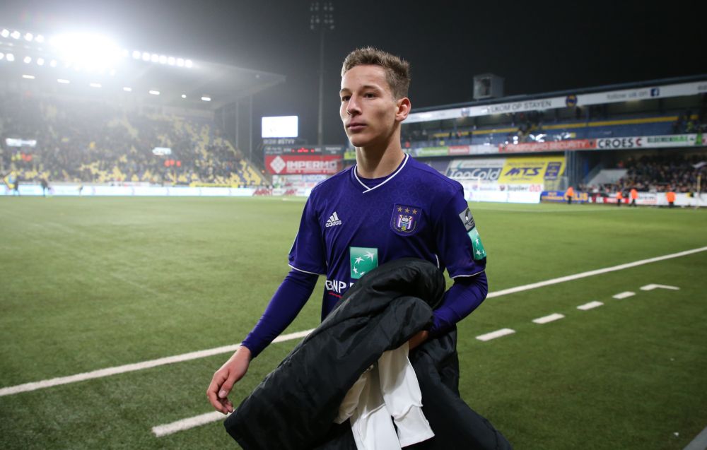 Belgische talenten dankzij oerdomme regel goedkoper voor Ajax dan Anderlecht