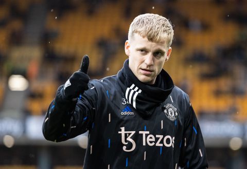 Erik ten Hag verrast met basisplek Donny van de Beek tegen Bournemouth