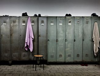 Huh? Speler wordt voor rust opgesloten in kleedkamer