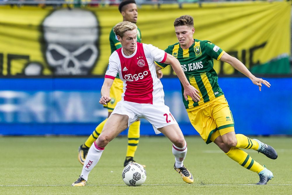 Ajax speelt slordig en verliest 2 punten tegen ADO