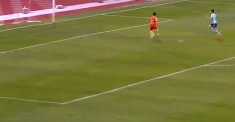 HOE DAN?! Check deze GIGANTISCHE blunder tijdens China - Nederland (video)