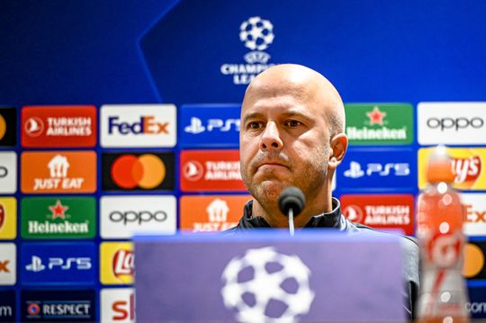 Arne Slot vindt het nergens op slaan dat mensen van 'mindere vorm' Feyenoord spreken