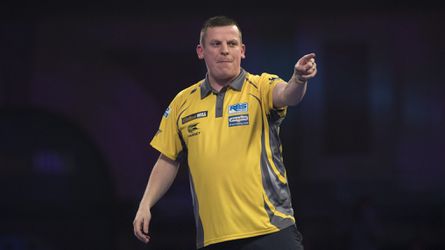 'Chizzy' maakt gehakt van Jamie Lewis en treft Anderson in kwartfinale