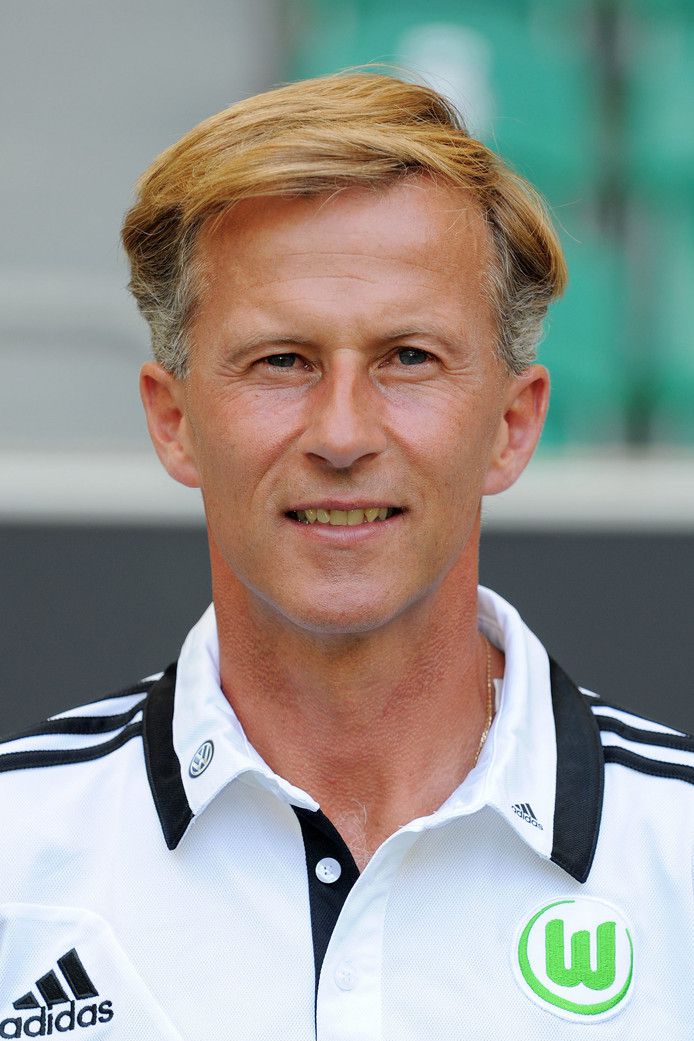Definitief: Andries Jonker is de nieuwe hoofdtrainer van VfL Wolfsburg