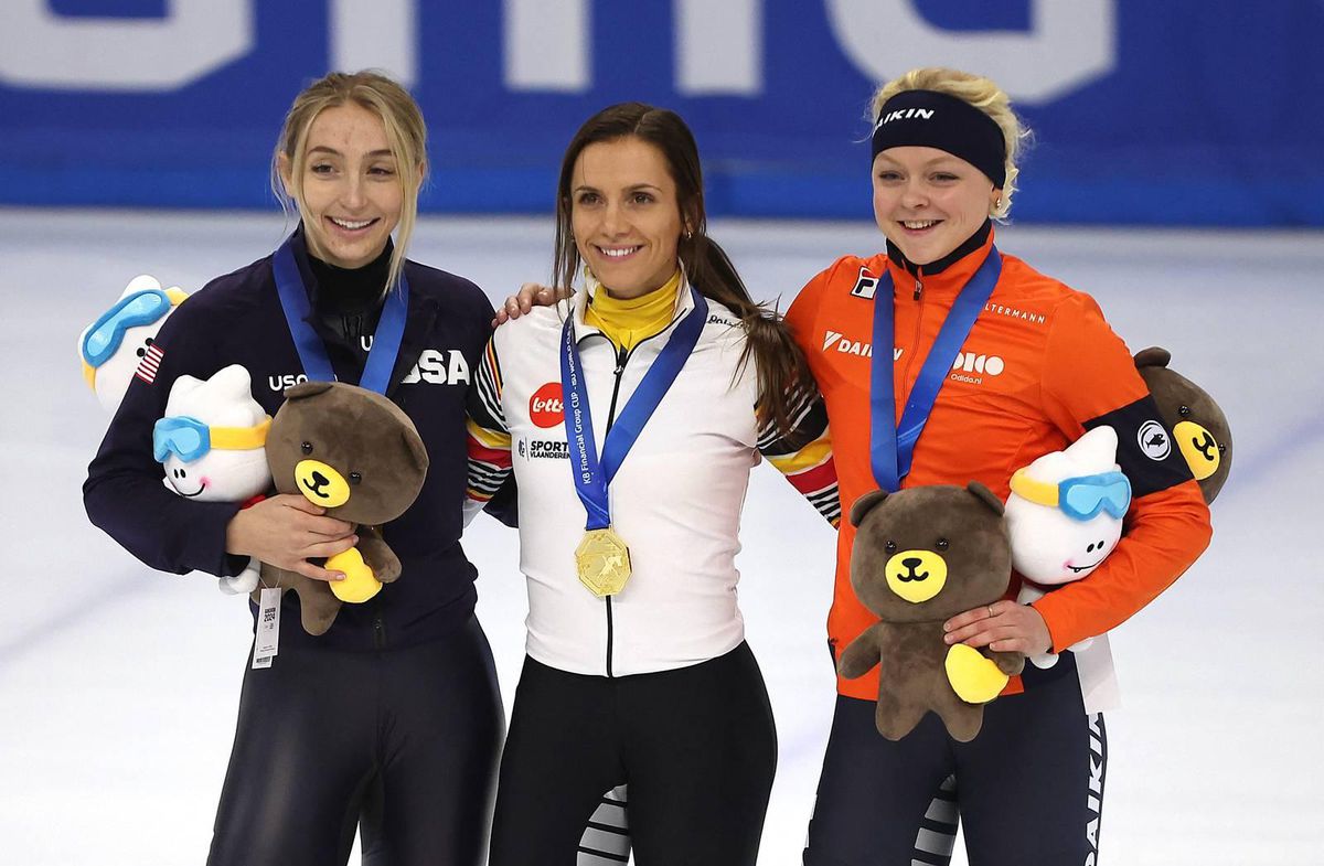 🥉 | Wereldkampioene Xandra Velzeboer op podium bij 1000 meter wereldbeker shorttrack