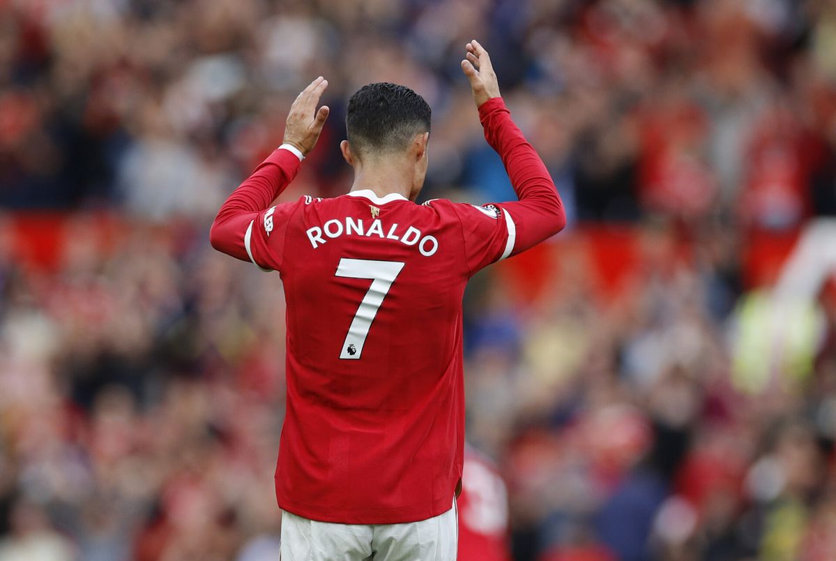 Britse media werden wild na sensationele rentree Ronaldo: 'De Koning is terug!'