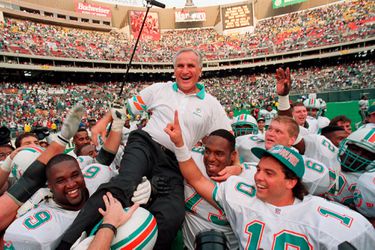 Succescoach Don Shula van Miami Dolphins overleden