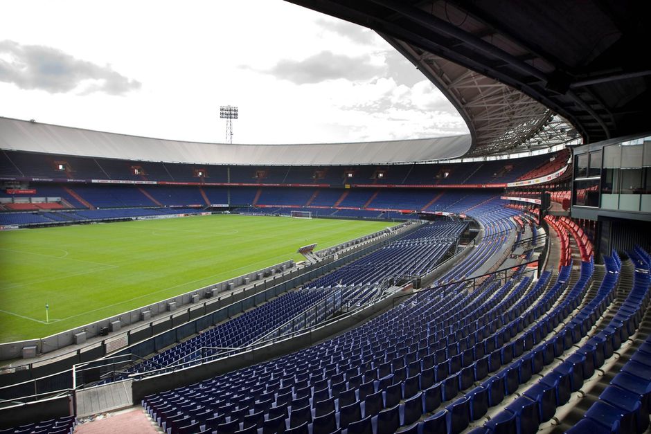 Stadion De Kuip in de problemen: mogelijk extra staatssteun nodig